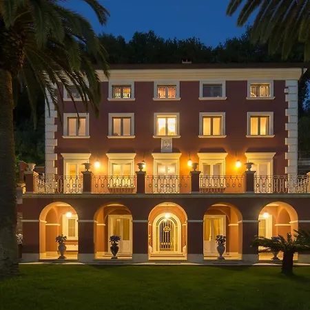 Bed and Breakfast Bonini Μάσσα